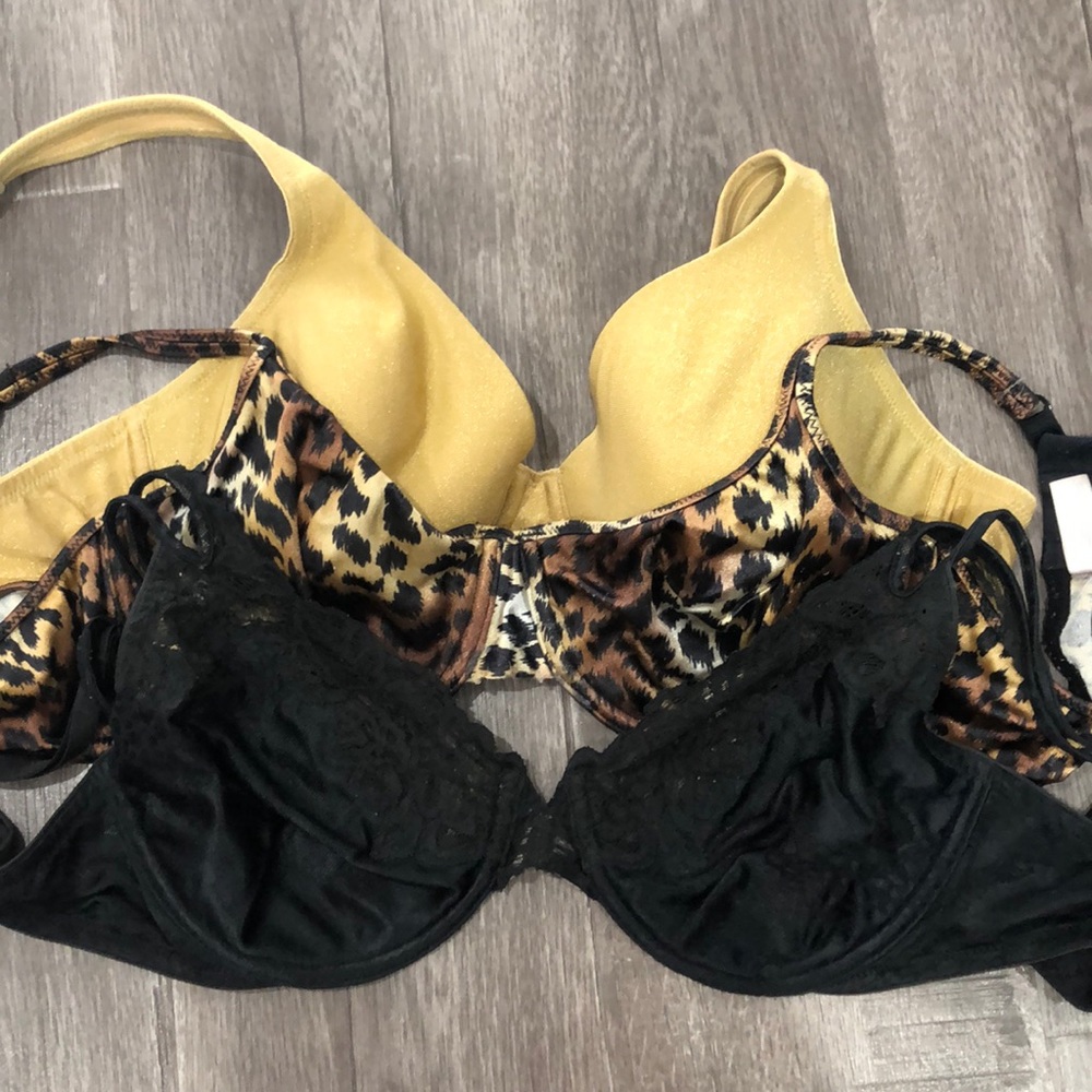 VICTORIA’S SECRET BRA SET 36D